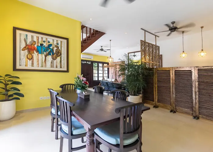 Hotel Four On Drupadi