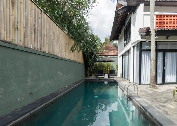Four On Drupadi 5* Seminyak (Bali)