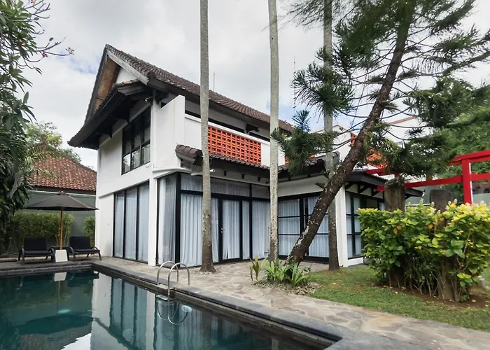 Four On Drupadi Hotel