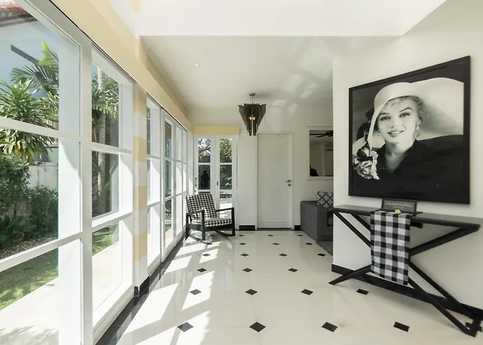 Four On Drupadi Hotel