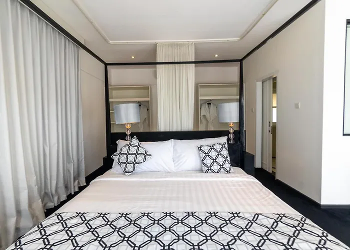 Four On Drupadi Hotel 5*