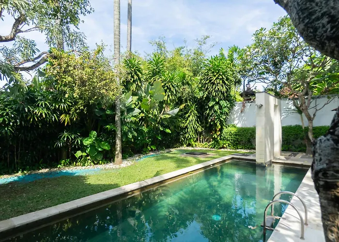 Four On Drupadi Hotel