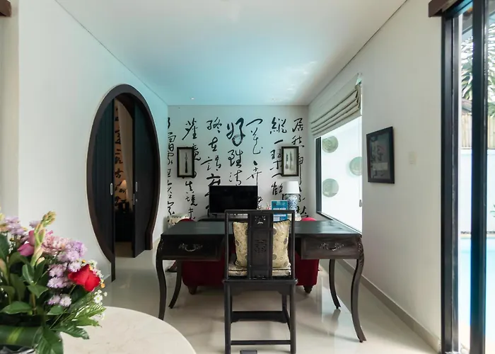 Hotel Four On Drupadi 5*