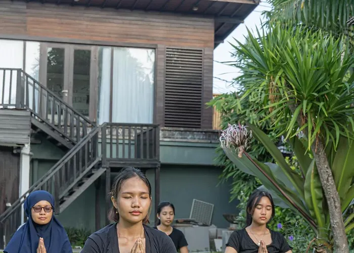 Four On Drupadi Hotel